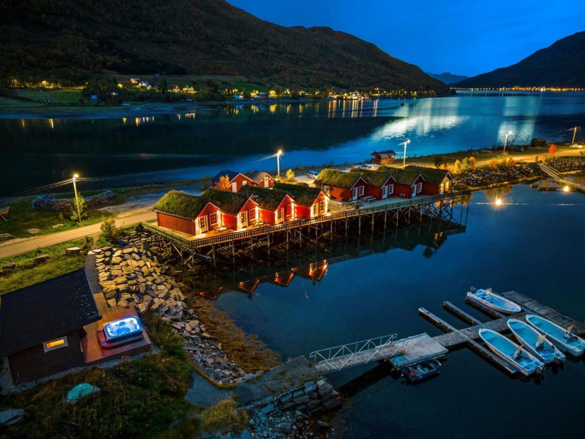 Manndalen Sjøbuer Villa Samuelsberg Eksteriør billede